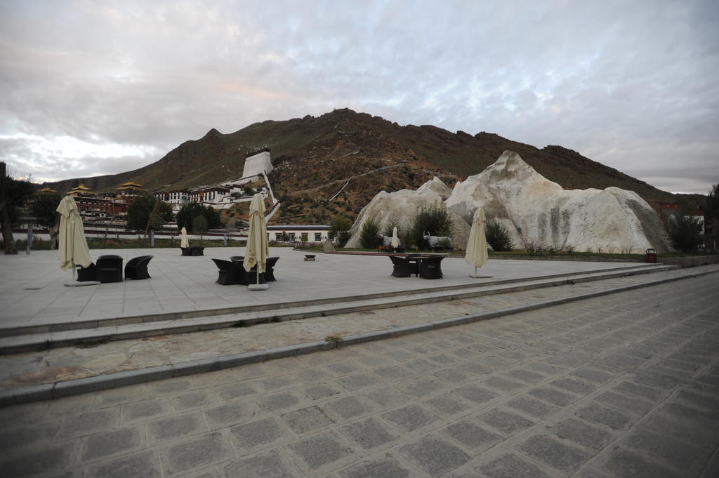 Wanrun International Resort Hotel In Tibet Xigaze Экстерьер фото